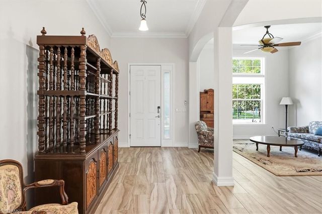 2050 Mandarin LN, Naples, FL 34120