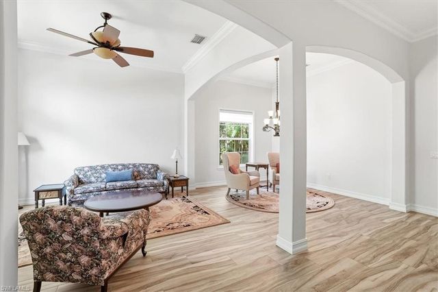 2050 Mandarin LN, Naples, FL 34120