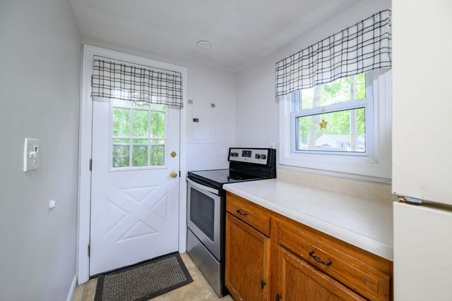 13 Coach House Ln, Dennis, MA 02660