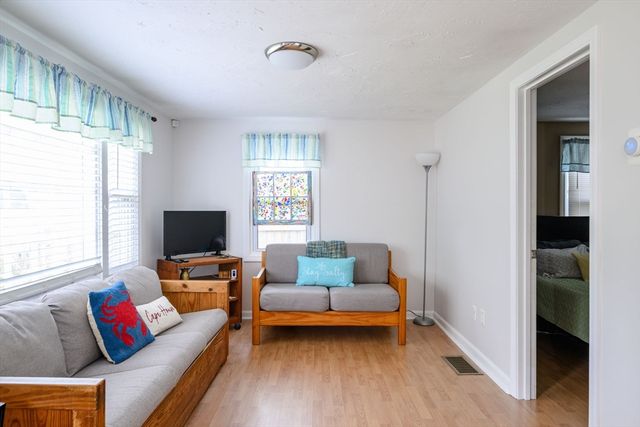 13 Coach House Ln, Dennis, MA 02660