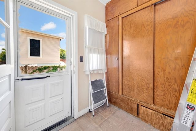 337 Maple St, Lynn, MA 01904