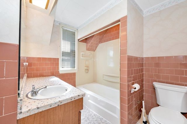 337 Maple St, Lynn, MA 01904