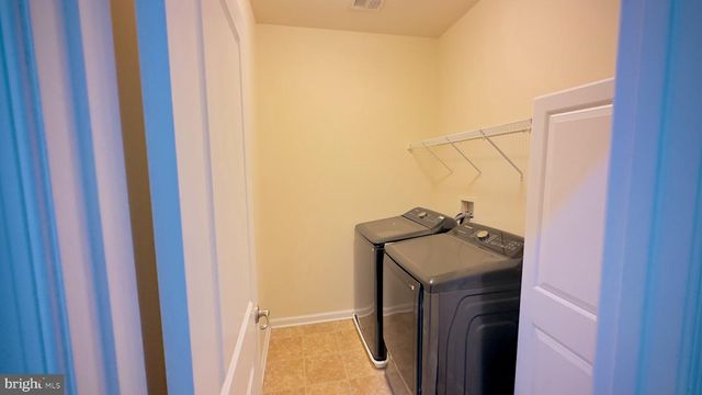 7420 SINGERS WAY, Elkridge, MD 21075