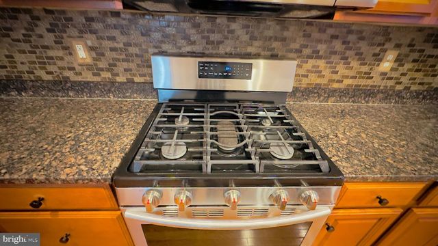 7420 SINGERS WAY, Elkridge, MD 21075