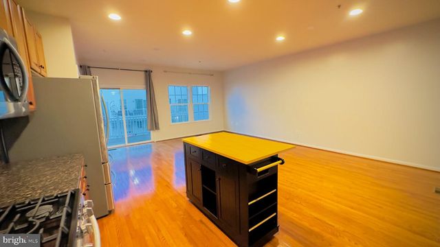 7420 SINGERS WAY, Elkridge, MD 21075