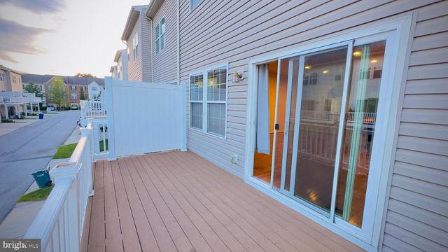 7420 SINGERS WAY, Elkridge, MD 21075