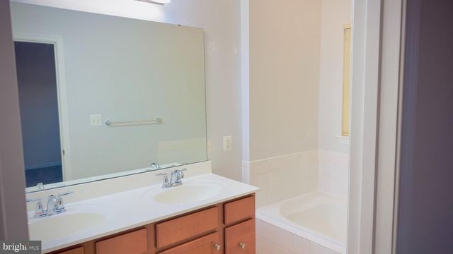 7420 SINGERS WAY, Elkridge, MD 21075