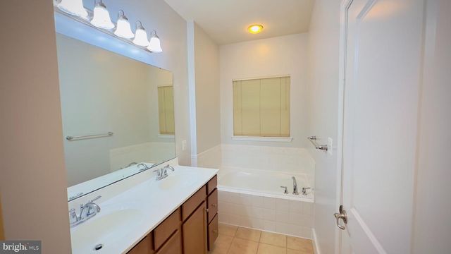 7420 SINGERS WAY, Elkridge, MD 21075