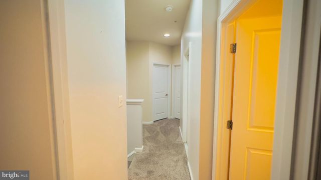 7420 SINGERS WAY, Elkridge, MD 21075