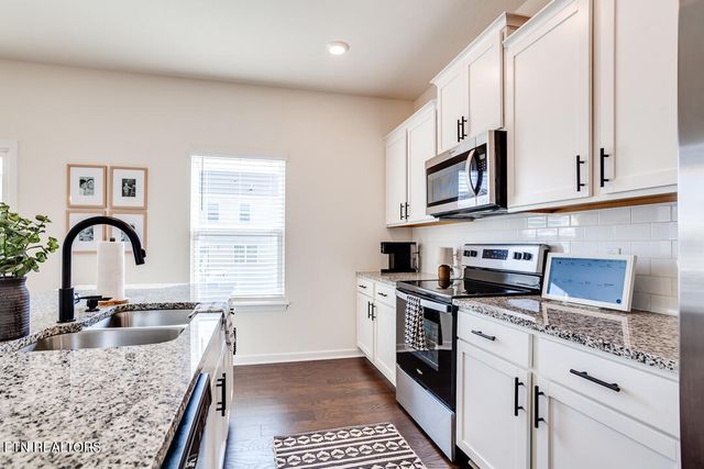 211 Moonrise Lane, Maryville, TN 37801