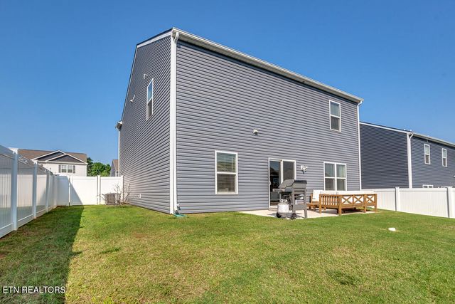 211 Moonrise Lane, Maryville, TN 37801