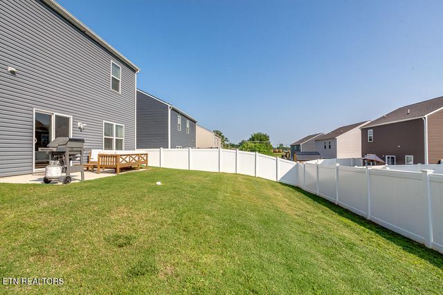211 Moonrise Lane, Maryville, TN 37801