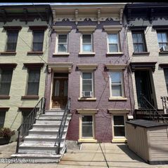5 Irving Street 1, Albany, NY 12202
