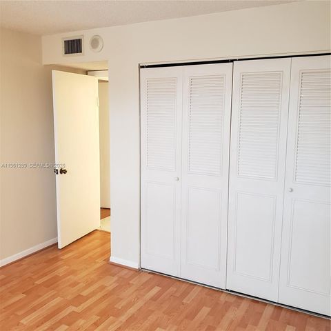 1200 NE Miami Gardens Dr 213W, Miami, FL 33179