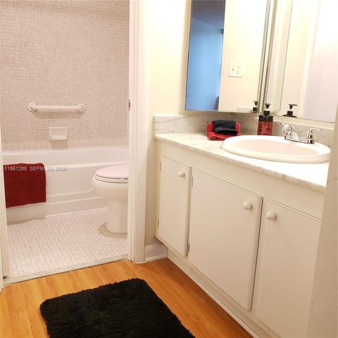 1200 NE Miami Gardens Dr 213W, Miami, FL 33179