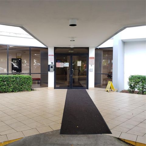 1200 NE Miami Gardens Dr 213W, Miami, FL 33179