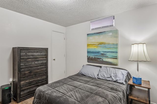 3515 E 39th Street, Des Moines, IA 50317