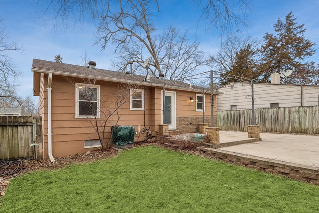 3515 E 39th Street, Des Moines, IA 50317