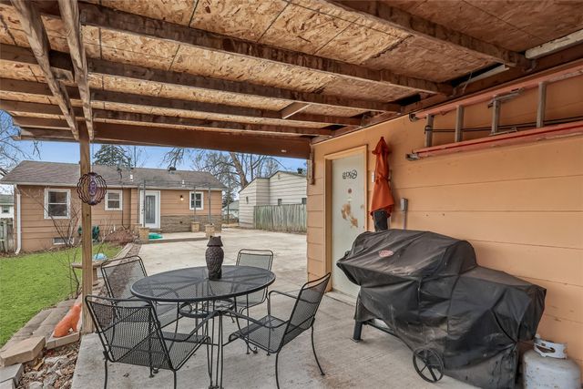 3515 E 39th Street, Des Moines, IA 50317