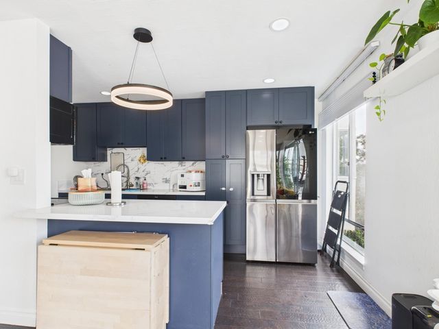 4099 Howe St, Oakland, CA 94611