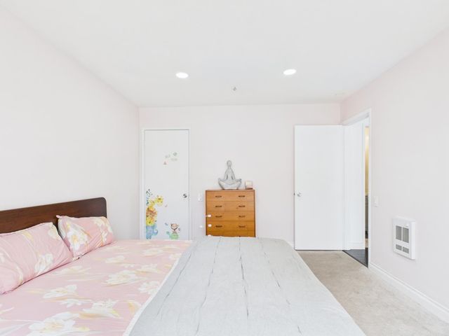 4099 Howe St, Oakland, CA 94611