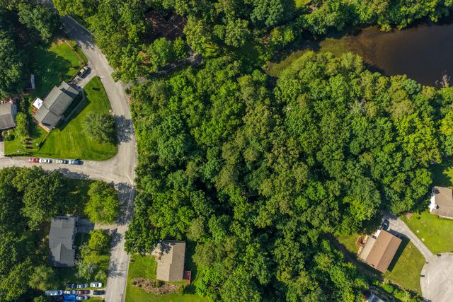 9400 Somerset Drive, Ooltewah, TN 37363