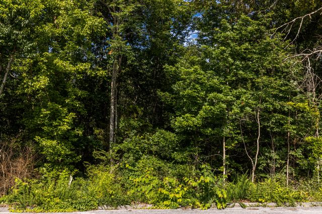 9400 Somerset Drive, Ooltewah, TN 37363