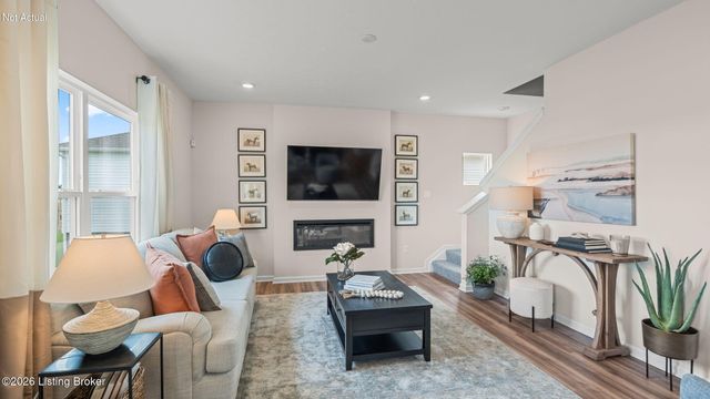 11020 Pheasant Hill Cir, Louisville, KY 40229