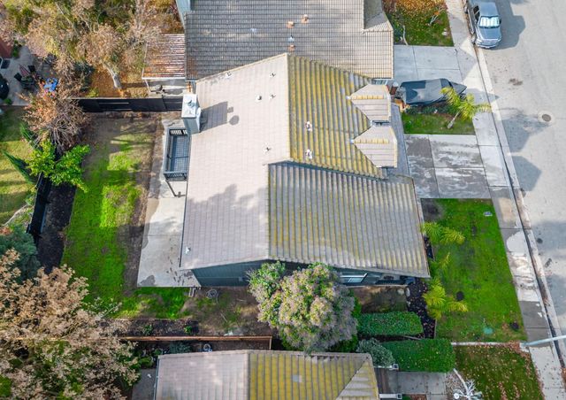 506 Mockingbird Dr, Lodi, CA 95240