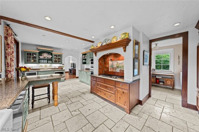 5227 Som Center Road, Solon, OH 44139