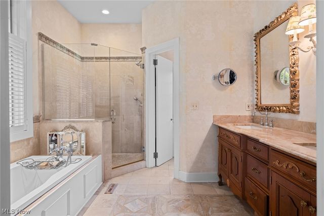 5227 Som Center Road, Solon, OH 44139