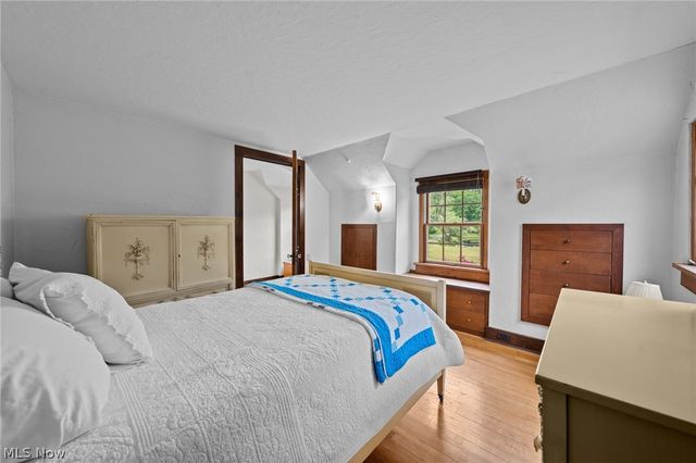 5227 Som Center Road, Solon, OH 44139
