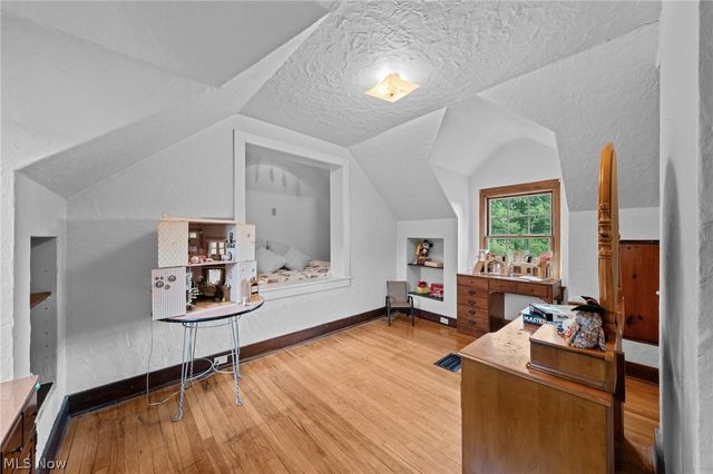 5227 Som Center Road, Solon, OH 44139