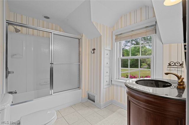 5227 Som Center Road, Solon, OH 44139