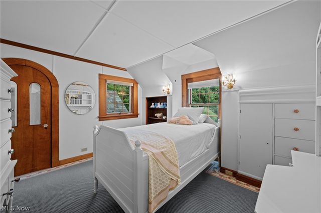 5227 Som Center Road, Solon, OH 44139