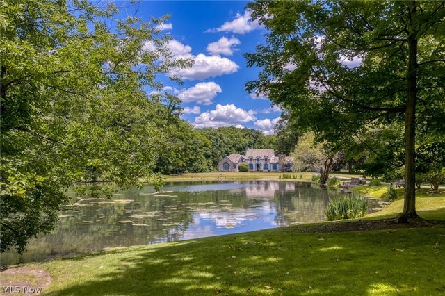 5227 Som Center Road, Solon, OH 44139