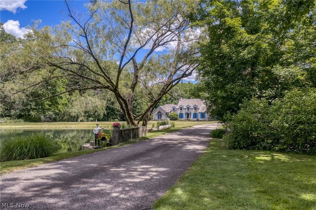 5227 Som Center Road, Solon, OH 44139