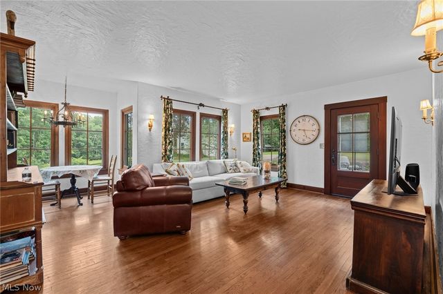 5227 Som Center Road, Solon, OH 44139