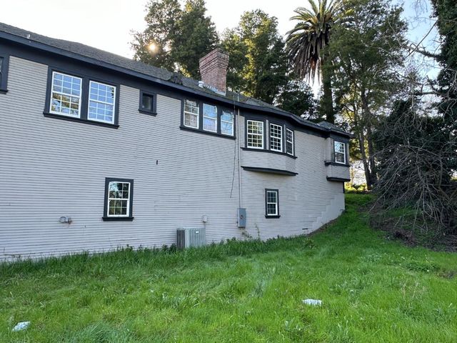 14055 River Rd, Walnut Grove, CA 95690