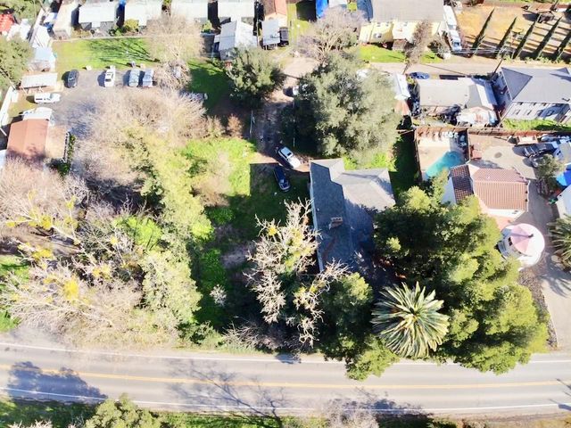 14055 River Rd, Walnut Grove, CA 95690