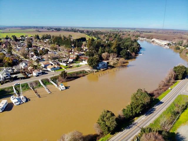 14055 River Rd, Walnut Grove, CA 95690