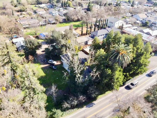 14055 River Rd, Walnut Grove, CA 95690