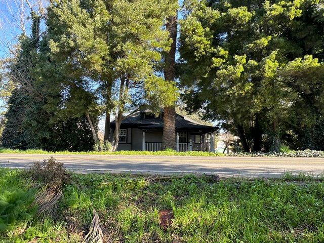 14055 River Rd, Walnut Grove, CA 95690