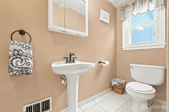 19 Barton Road, Old Bridge, NJ 08857