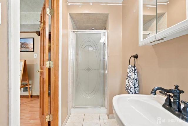 19 Barton Road, Old Bridge, NJ 08857