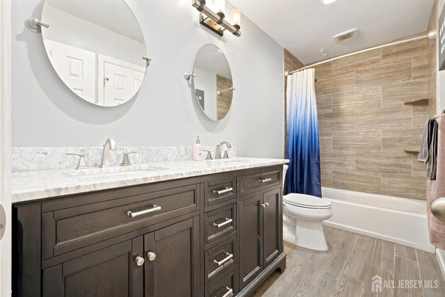 19 Barton Road, Old Bridge, NJ 08857