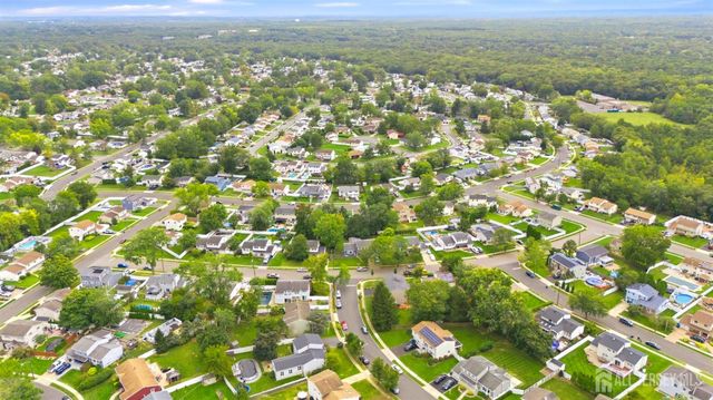 19 Barton Road, Old Bridge, NJ 08857