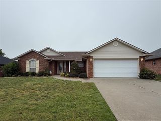1926 E Aspen Place, Shawnee, OK 74804