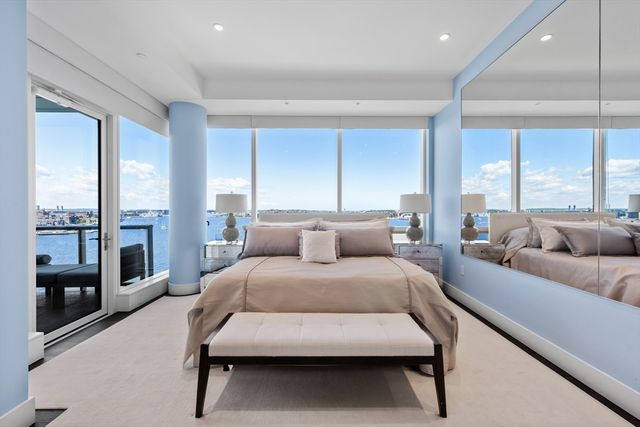 22 Liberty Dr 11C, Boston, MA 02210