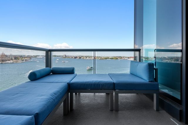 22 Liberty Dr 11C, Boston, MA 02210
